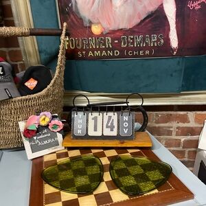 2 Lancaster Daisy and Button snack plates green triangle geodesic plates